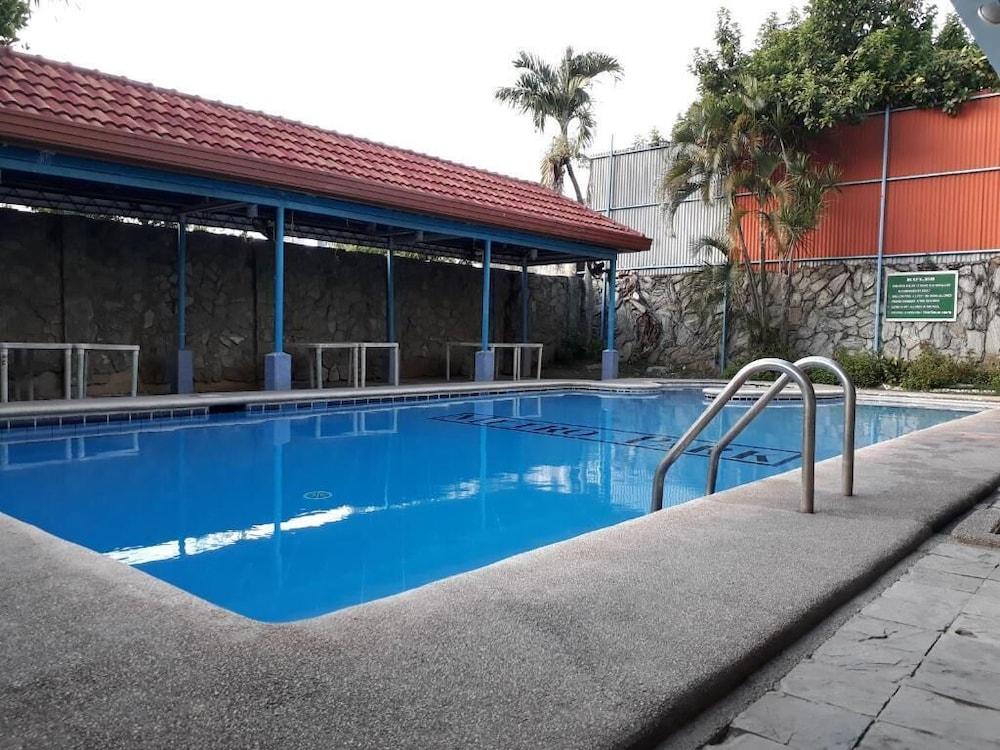 Metro Park Hotel - Cebu City Екстериор снимка