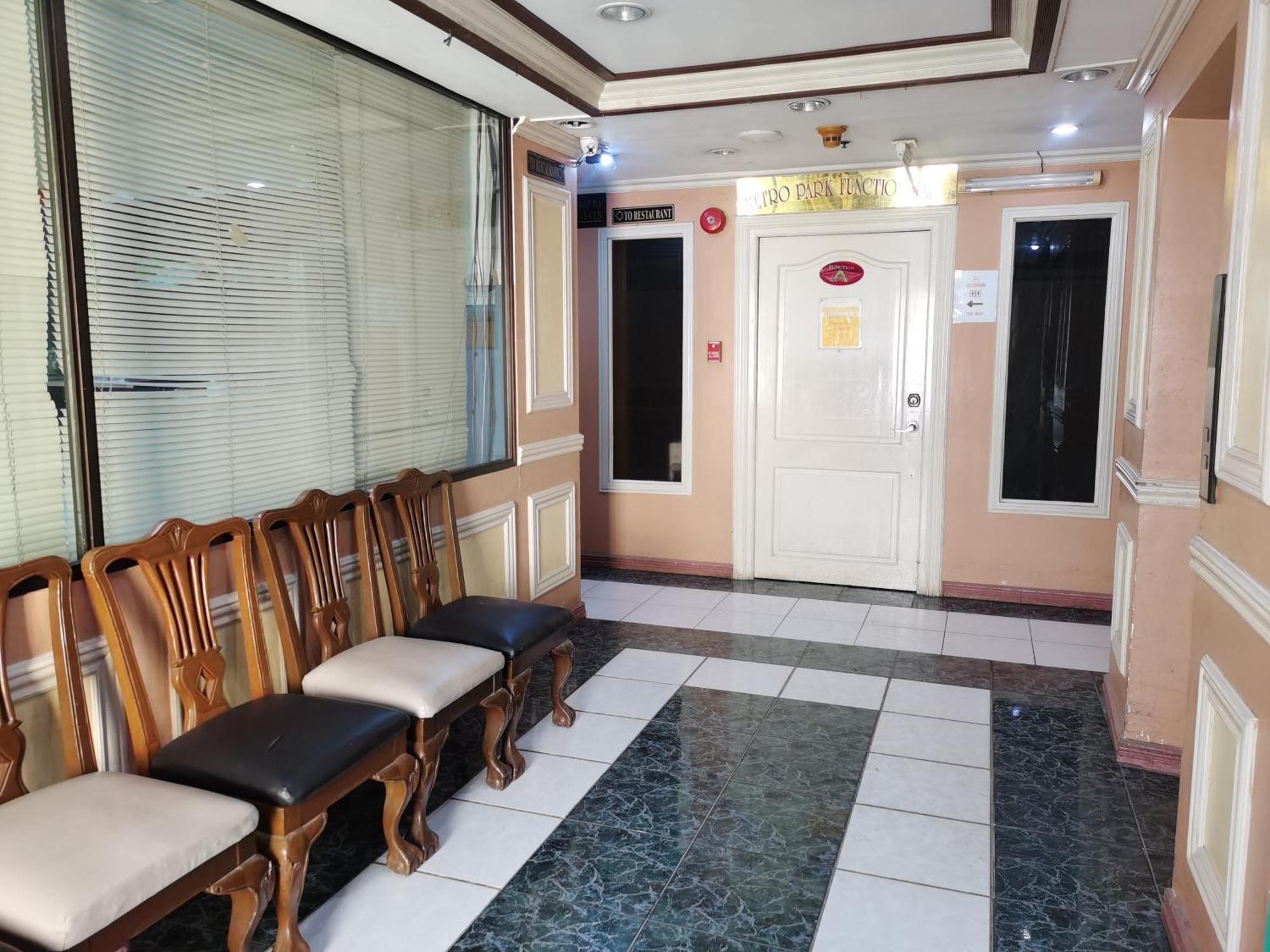 Metro Park Hotel - Cebu City Екстериор снимка