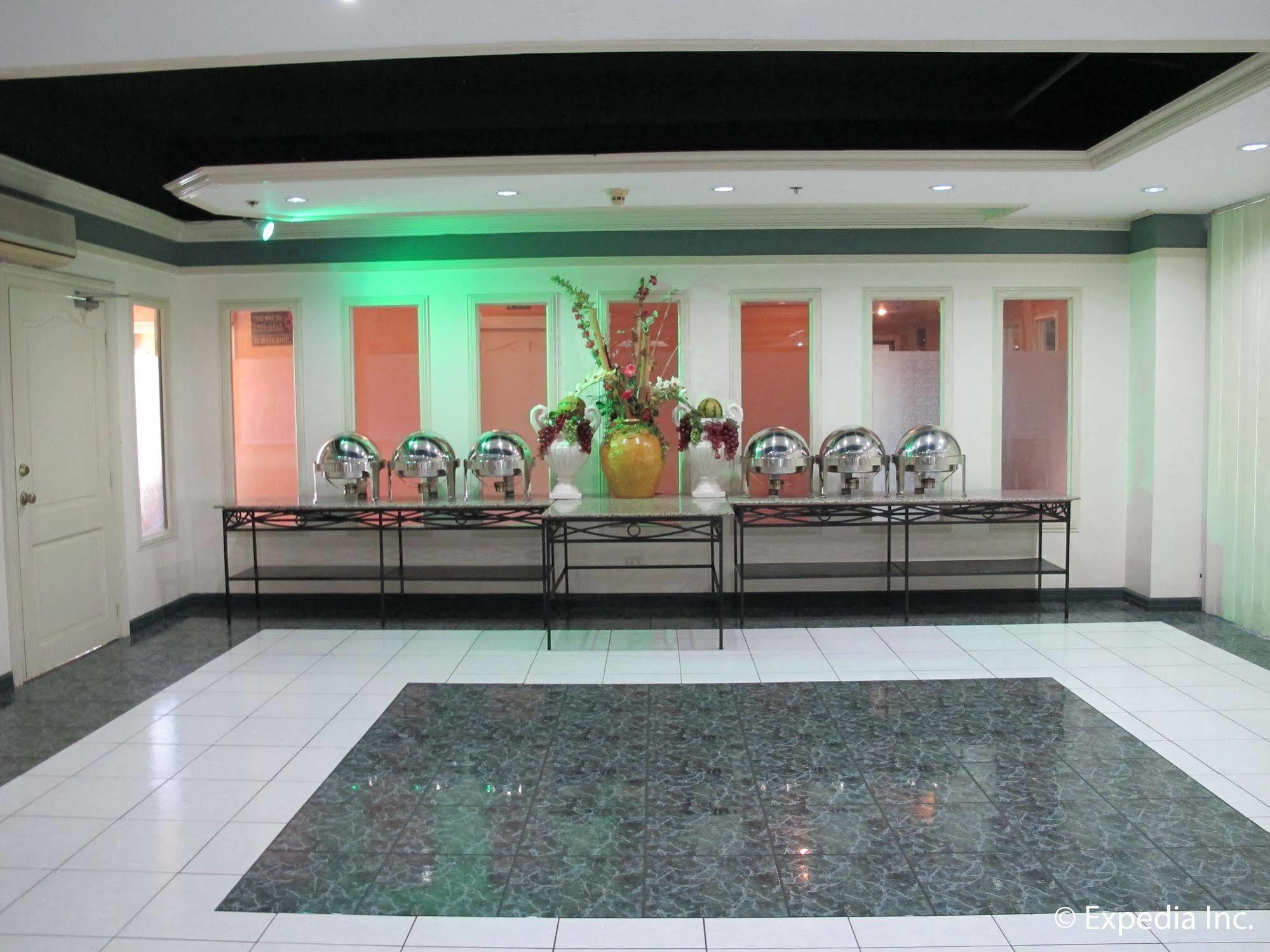Metro Park Hotel - Cebu City Екстериор снимка